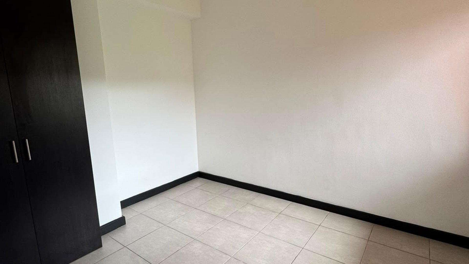 Rento apartamento en Edificio Hexa Cañada 16, Zona 16 - Miniatura 11