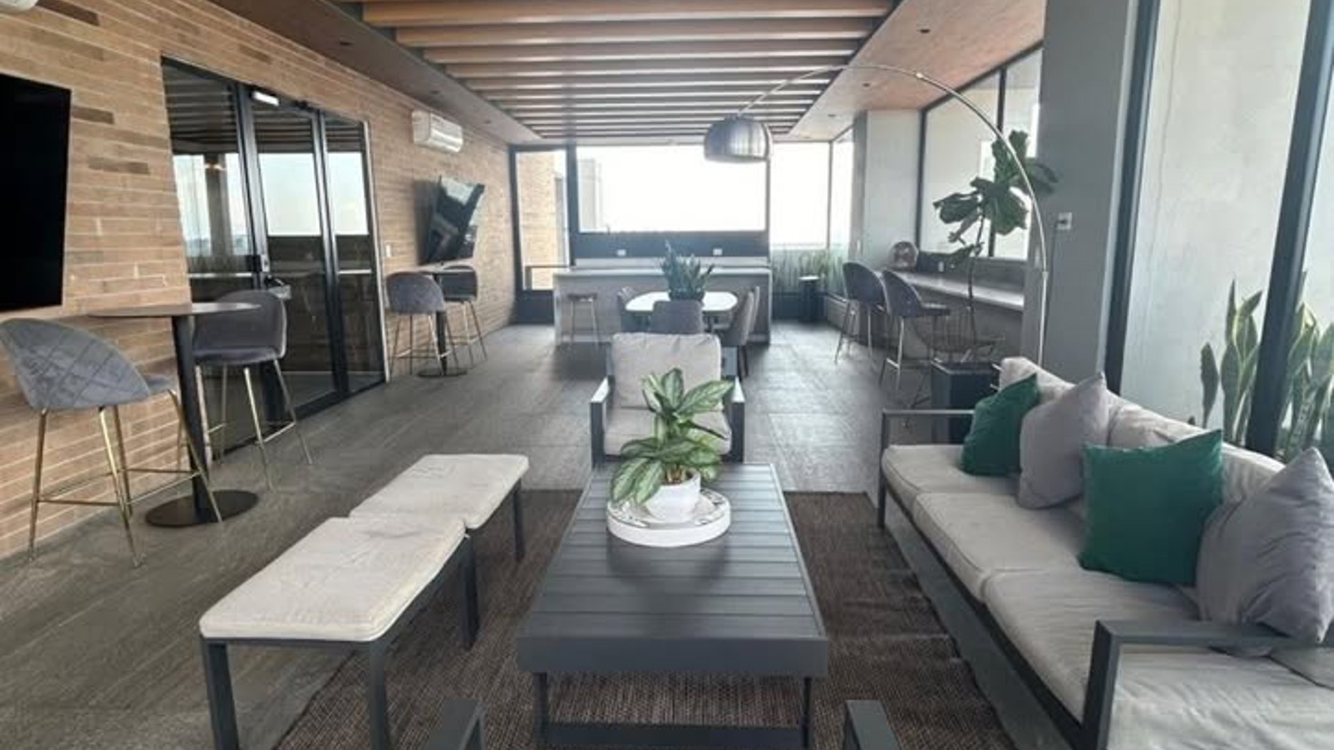 APARTAMENTO AMUEBLADO EN EDIFICIO PARQUE 10 ZONA 10 - Miniatura 13