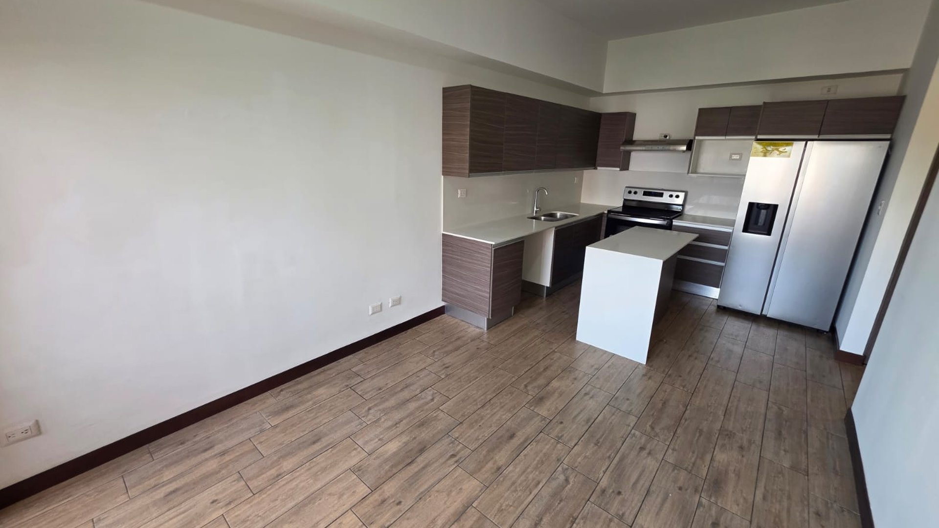 Apartamento en renta en zona 10  petfriendly - ref-6117