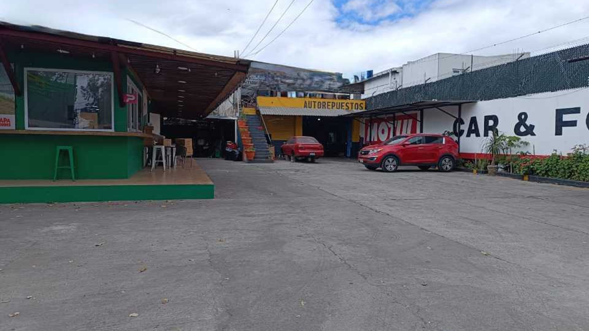 Alquiler o venta de local en Km7, Ruta al Atlántico zona 17