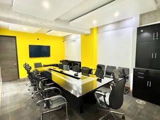 Oficina en Renta en Zona 10 Guatemala | 130 m² | Edificio Corporativo - Image 2