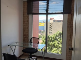Oficinas en Renta en Edificio 74 zona 9 - 2
