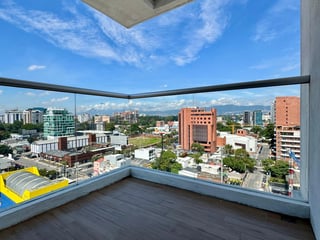 Apartamento en Venta en Edificio City Haus, zona 10 - 4