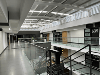 Oficina Comercial en Renta en zona 9 - 5