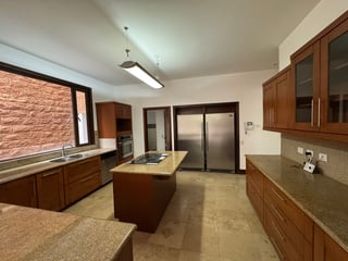 EXCLUSIVA CASA EN ENCINOS DE CAYALA III Zona 16 | 3 Niveles - Image 23