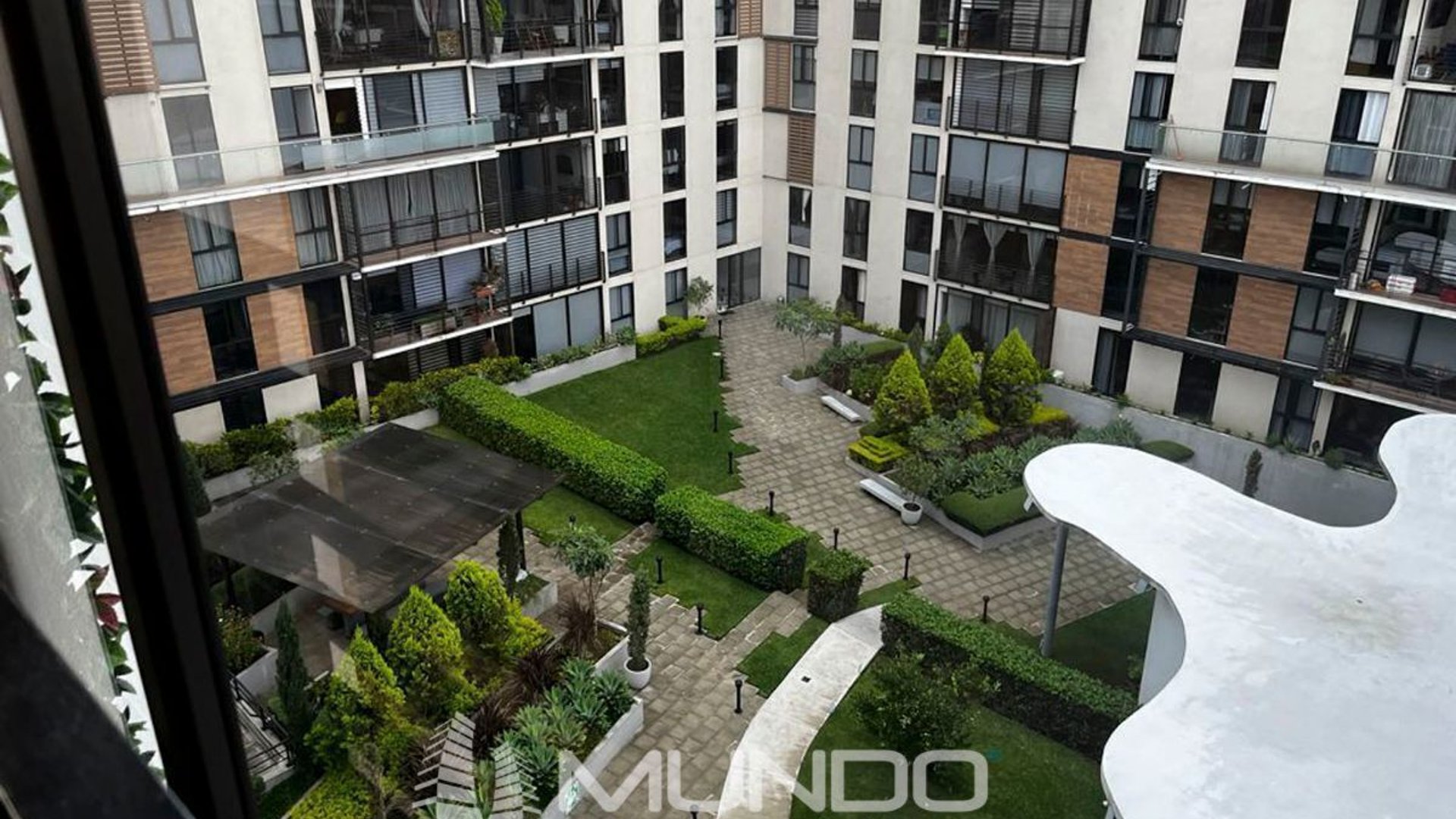 APARTAMENTO AMOBLADO EN RENTA EN ZONA 14 - Miniatura 2