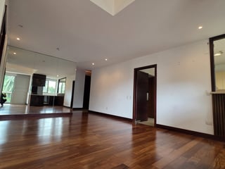 En Alquiler Apartamento en Tiffany Zona 14 - 2