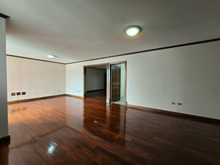 RENTA Apartamento Zona 10 A la par de C.C La Estación  - 3