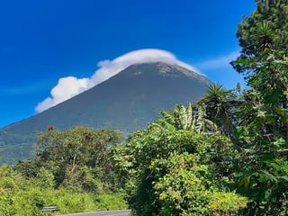 Terreno plano con vista al Volcán de Agua | Santa María de Jesús - 3