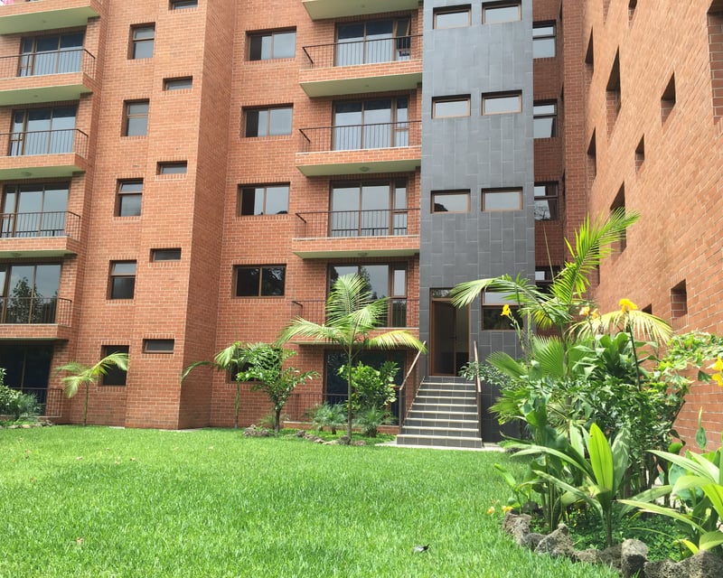Apartamento en renta zona 16 Altos de la Montana