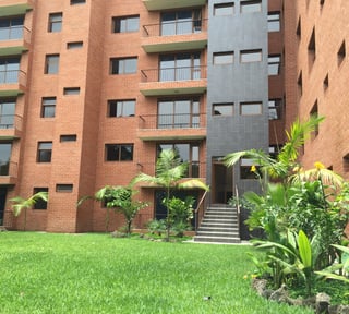 Apartamento en renta zona 16 Altos de la Montana