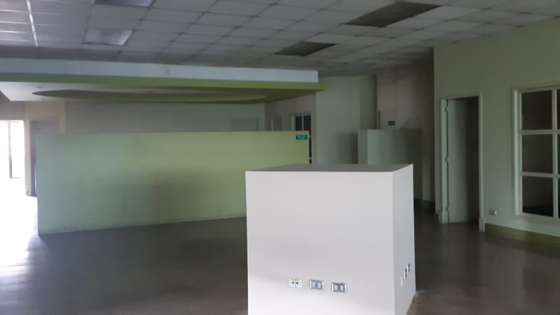 Oficina en Venta Edificio Century Plaza, Zona 13  - Miniatura 10