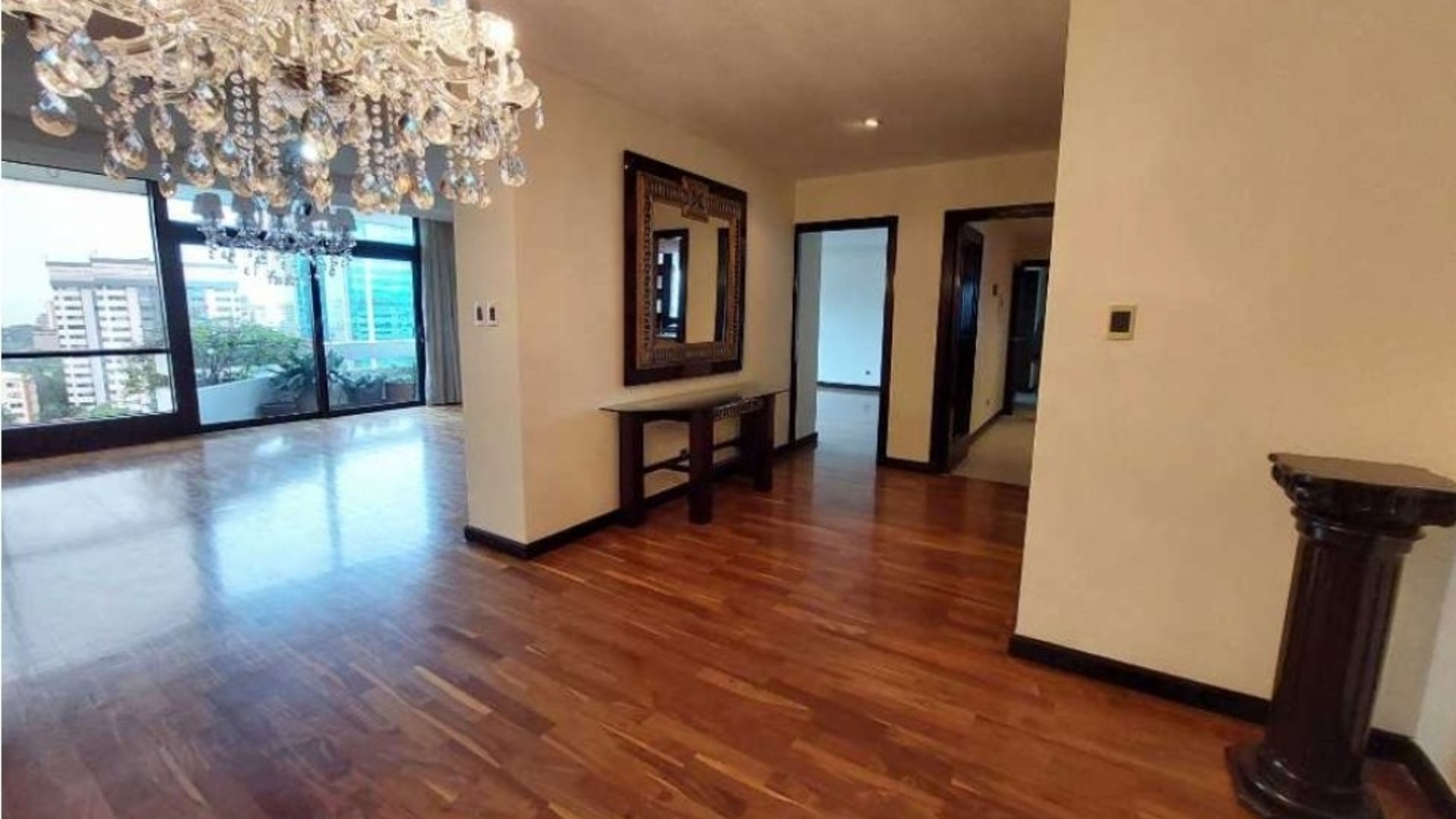Alquilo / Vendo Apartamento en Edificio Villa Mayor z14