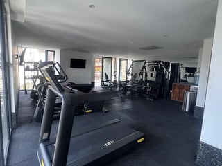 Apartamento con gimnasio en renta de 1 habitacion en zona 10 Ref-5256 - Image 12