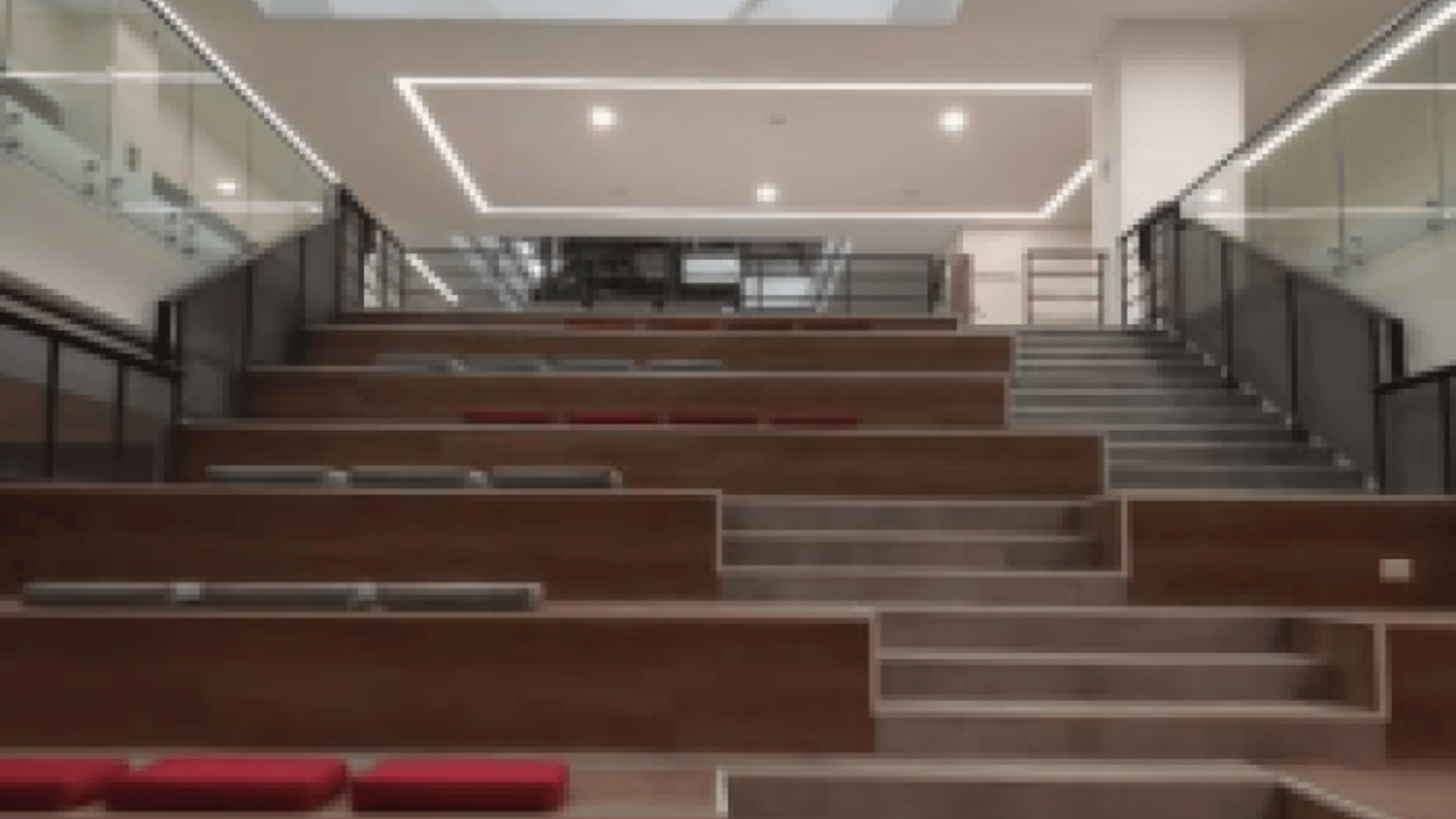 Local Comercial en Renta en zona 9 - Miniatura 5