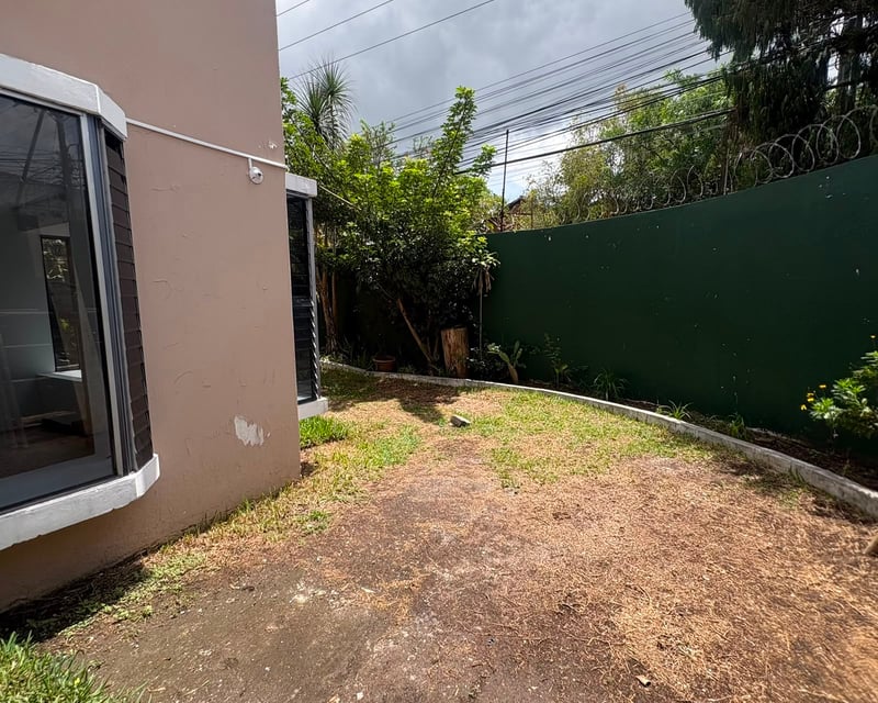 Casa para Uso Comercial en Alquiler, zona 15 VH2 
