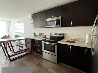 VERONA / Apartamento Amueblado en Renta/ Venta , zona 10 - 2