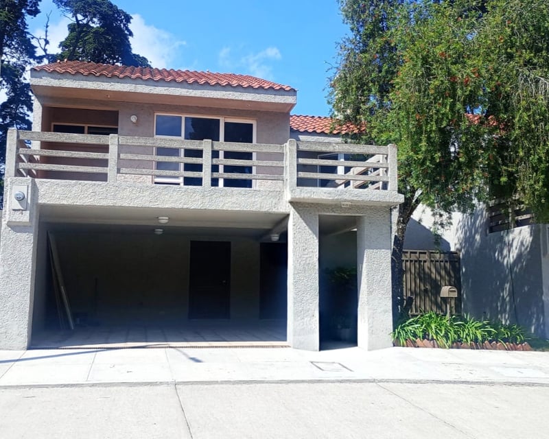 Casa en renta km 13 Carretera a El Salvador / Villas del Campo