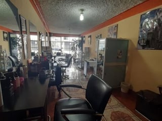 Derecho de Llave en Venta, Salón de Belleza Acreditado - Image 12