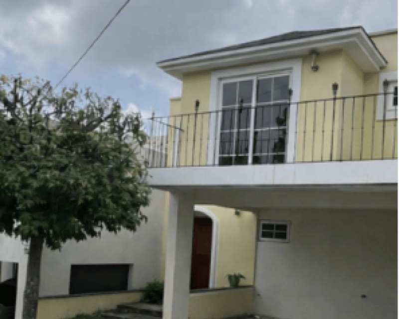 Casa en Venta en Carretera a El Salvador!
