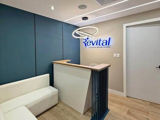 OFICINA O CLINICA EN EDIFICIO RENOVATI ZONA 10 - 4