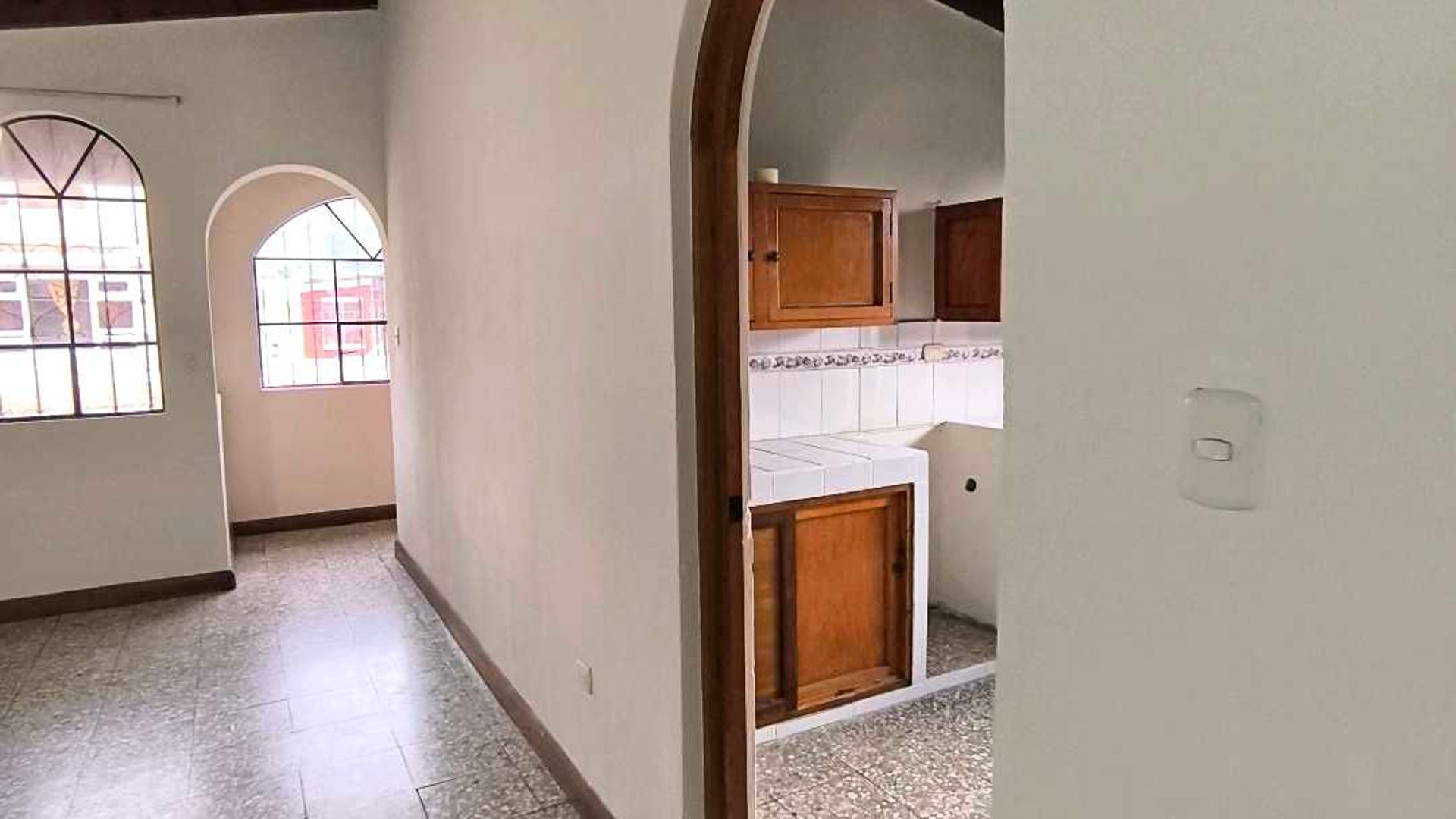 Alquilo Amplio Apartamento en Jardines de la Asuncion zona 5 - Miniatura 16