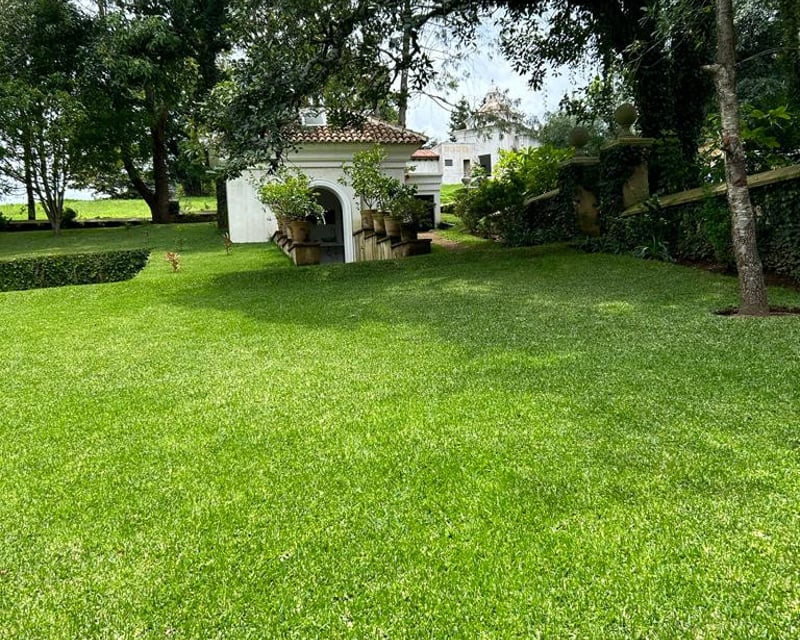 En venta  terreno residencial cercano a Antigua Gt