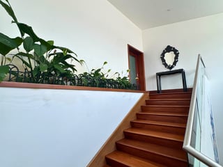 CASA EN VENTA EN KM 8.5 CARRETERA A EL SALVADOR, LUJOSA Y MODERNA - Image 5