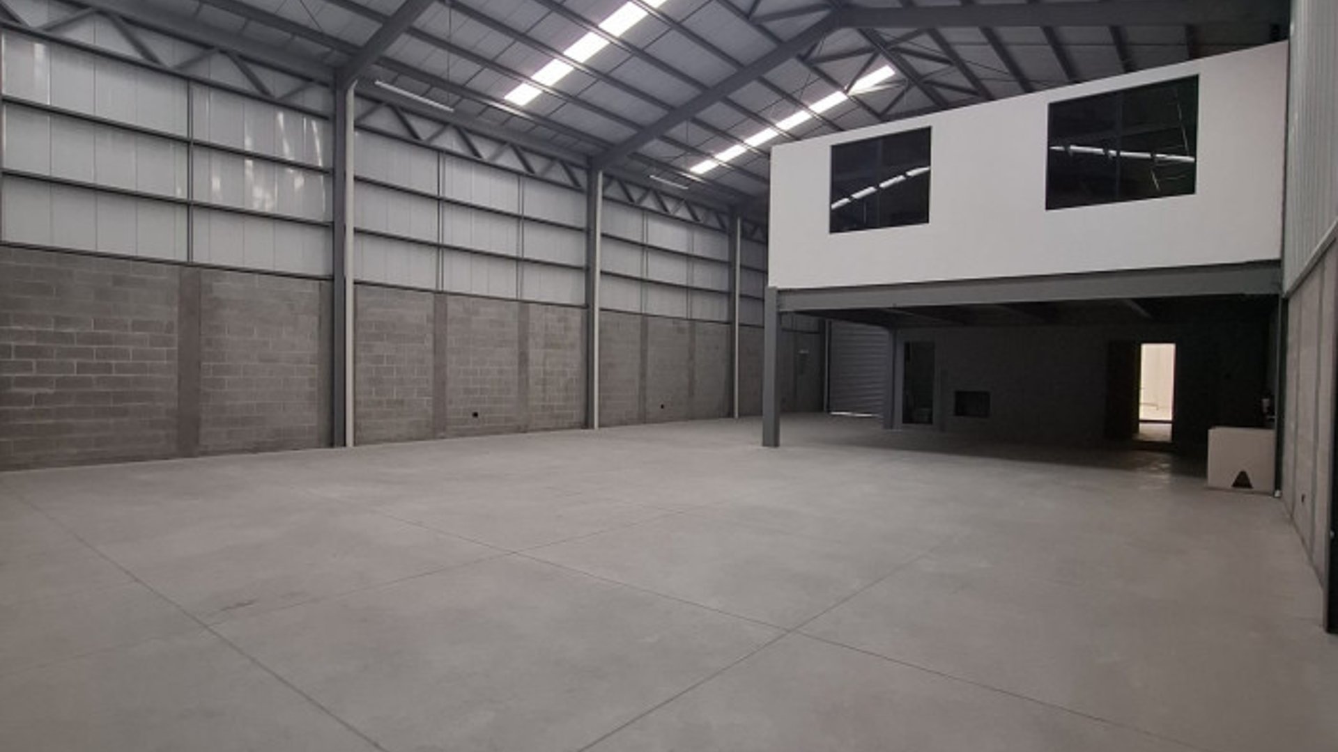 Bodega en venta en Villa Canales Guatemala | Oficinas y Bodegas - Miniatura 2