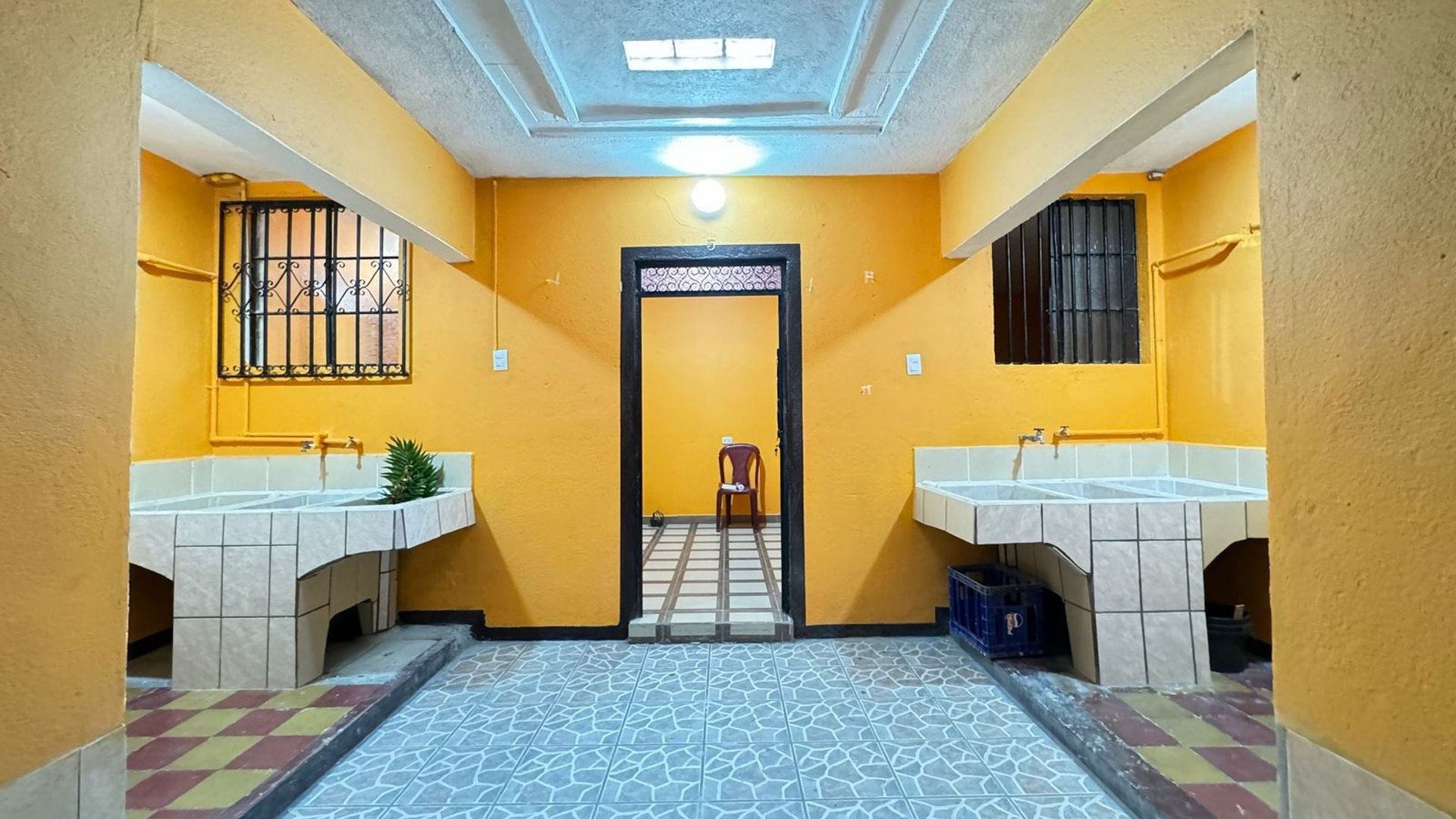 APARTAMENTO EN ZONA 6 DE CHINAUTLA - Miniatura 3