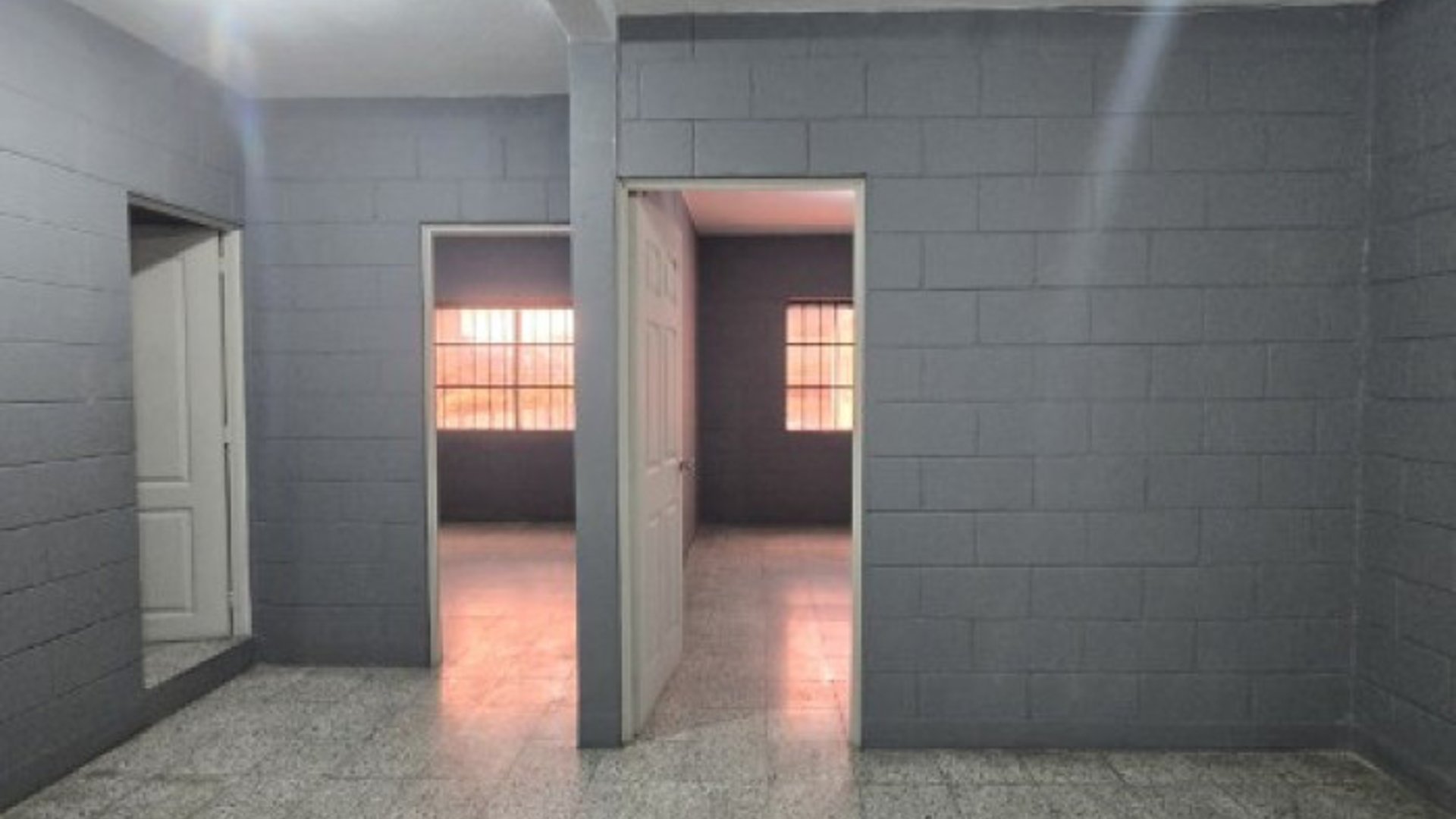 Edificio y Bodega en Renta Zona 12 sobre Aguilar Batres - Miniatura 13