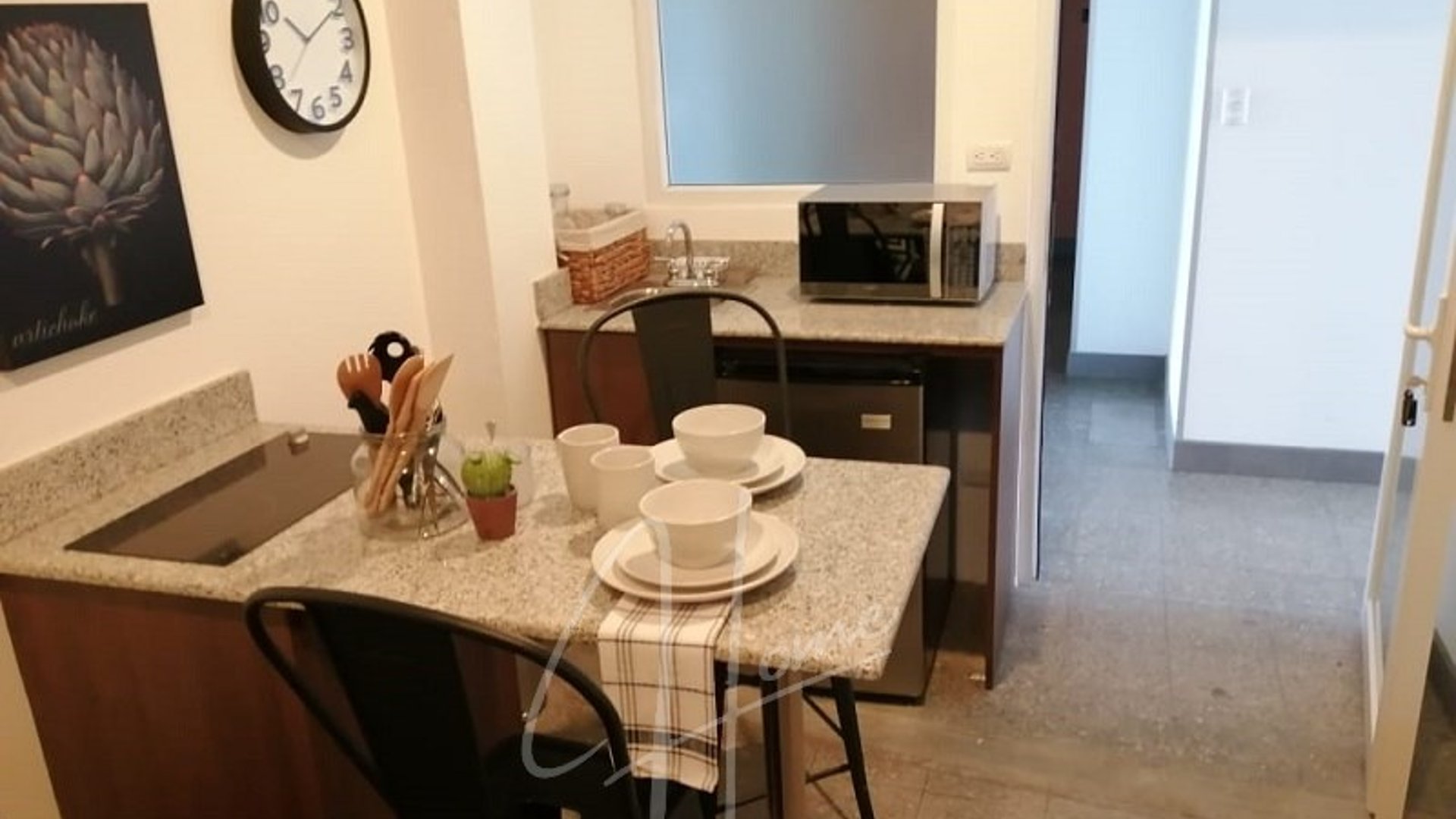 Apartamento en venta amueblado Edificio 3once Zona 1 una habitación - Miniatura 3