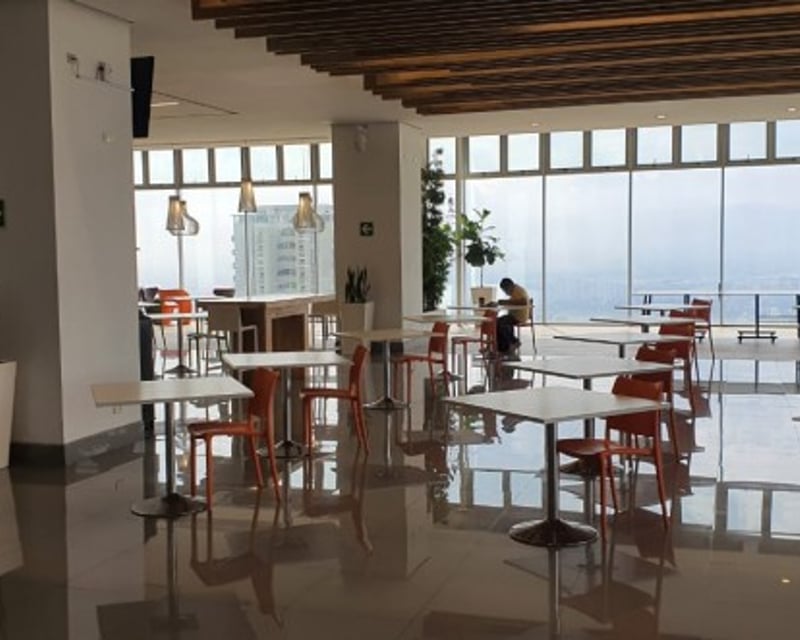 RENTA DE OFICINA EN TORRE TIGO KM 9.5