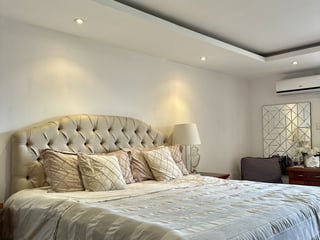 en Venta apartamento Amueblado y Equipado en la zona 10 - Image 9