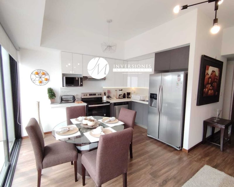 Modern 1-Bedroom Apartment in Zone 10, Guatemala City for Rent - Fully Furnished, Parking