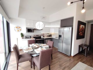 Modern 1-Bedroom Apartment in Zone 10, Guatemala City for Rent - Fully Furnished, Parking - Image 1