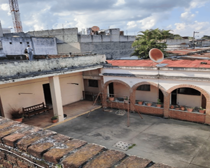 Venta de propiedad en la cuchilla zona 6 sobre la Calzada José Milla POT G5