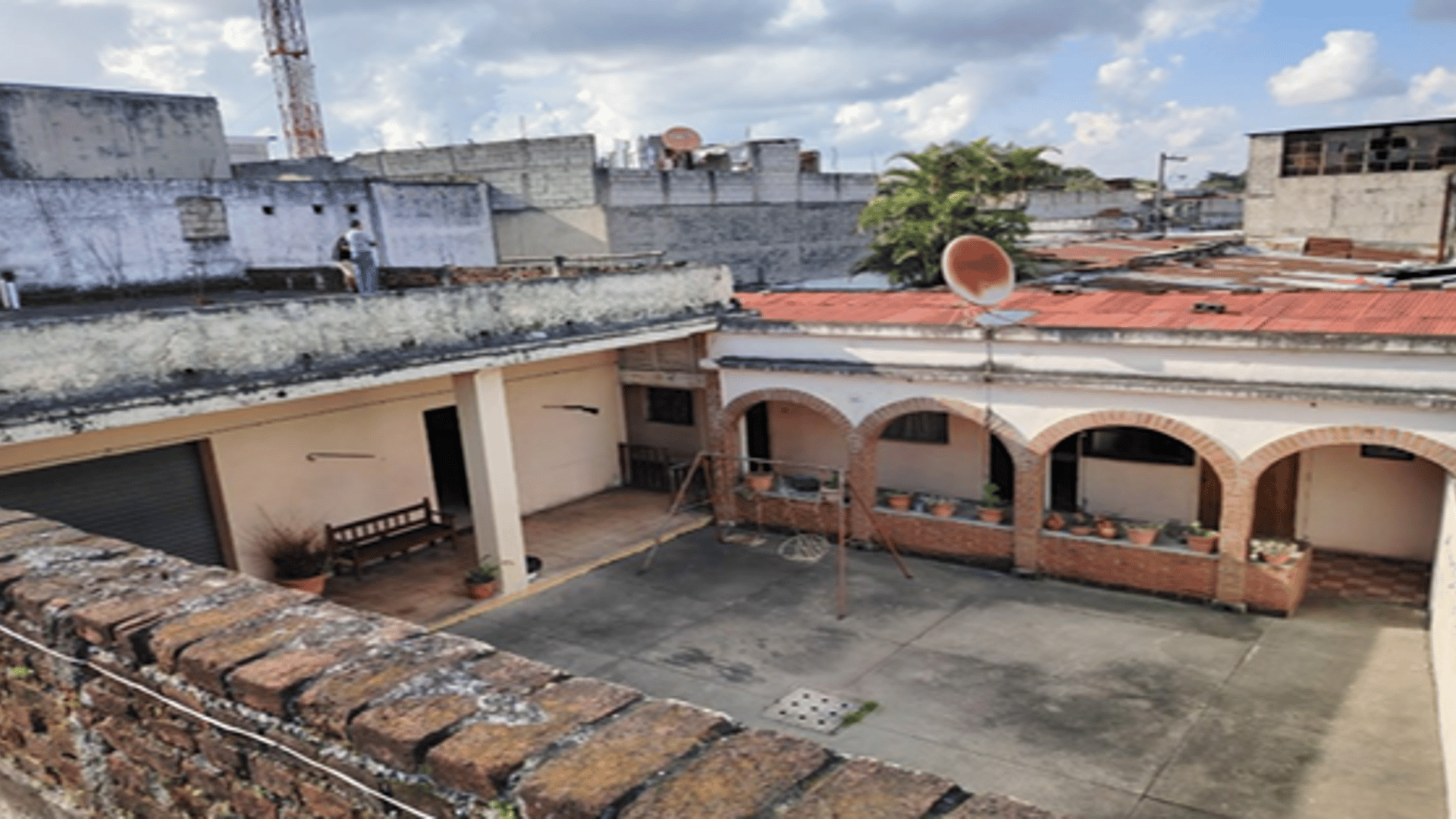Venta de propiedad en la cuchilla zona 6 sobre la Calzada José Milla POT G5