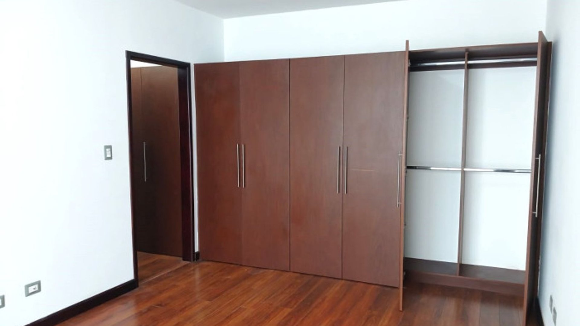 Casa moderna en renta en area exclusiva - Miniatura 14