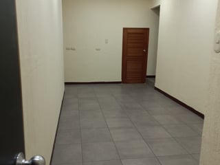 Locales en Renta en Edificio Plaza Maritima, Zona 10  - 5