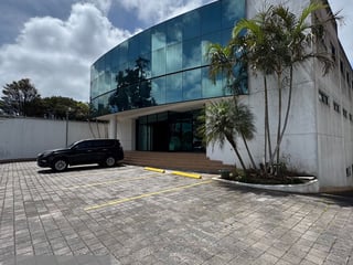Alquiler de Edificio en Carretera Salvador - 4