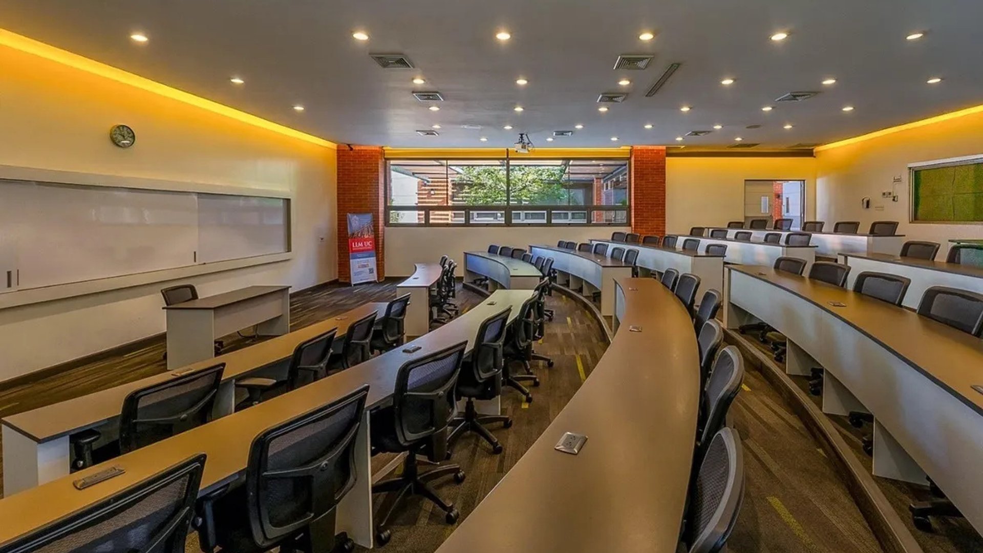 Edificio en Renta o Venta en Zona 15 - Miniatura 5