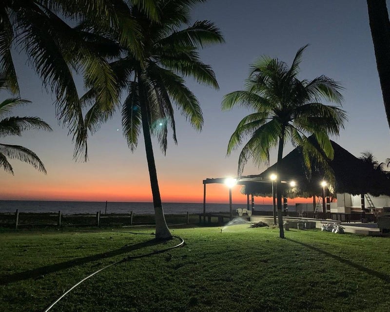 Chalet en venta frente al mar El Pumpo / Ideal Desarrollo