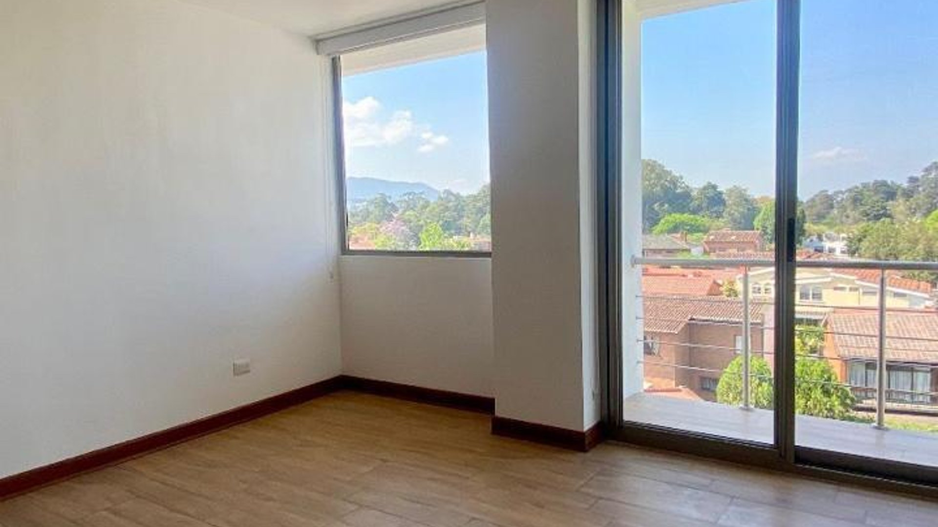 Apartamento en Renta de 2 Dormitorios en Zona 14 - Miniatura 4