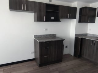 📍 APARTAMENTO EN VENTA – 3 HAB + NIVEL ALTO | PETÁPOLIS | ZONA 12 - 4