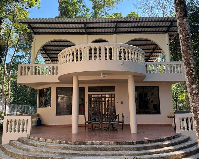 CASA EN ALQUILER EN RIO DULCE MANSION DEL RIO
