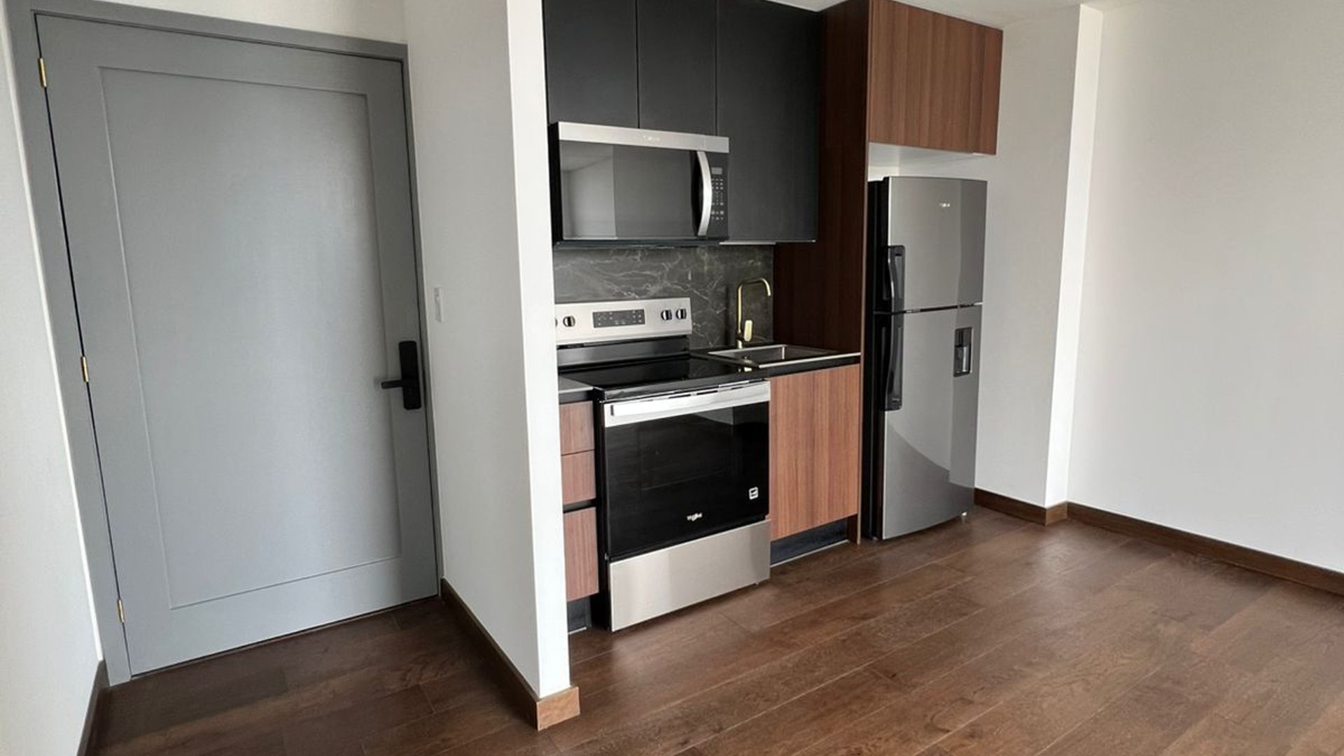 Apartamento en Alquiler Edificio Atarah, zona 10