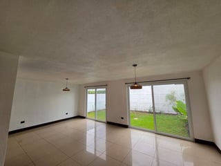 Alquiler casa 3 Dormitorios en Santa Amelia Zona 16 (B) - 2