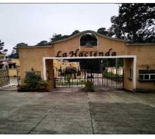 Venta de casa 2 niveles Residencial La Hacienda San Lucas Sac.