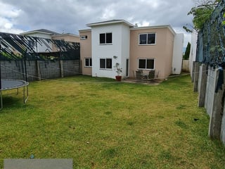 LA FONTANA / Moderna Casa en venta km. 26 Carretera Salvador - 3